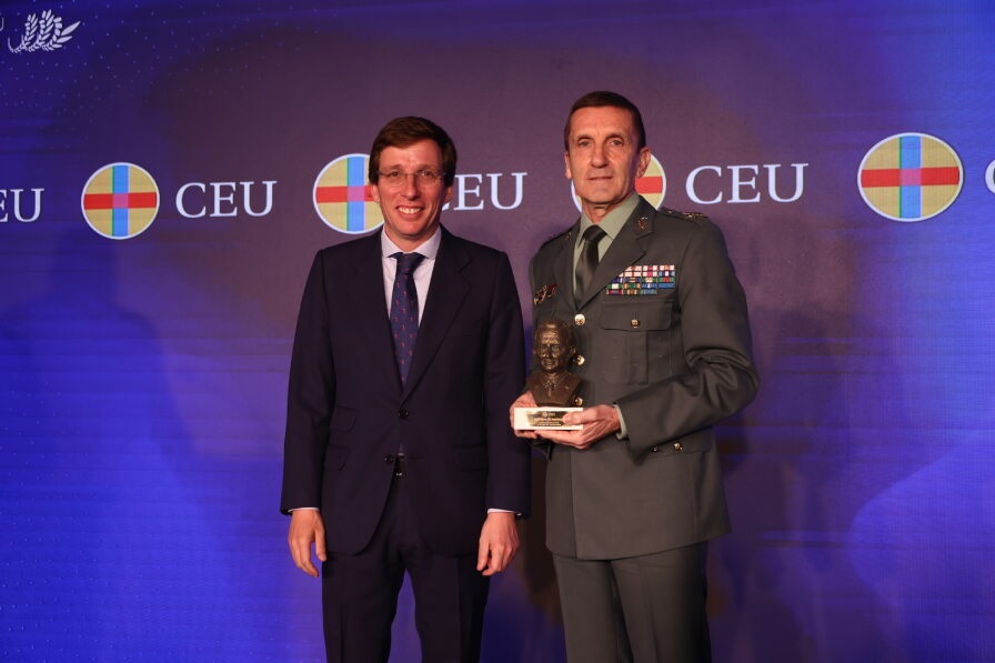 Pau Gasol, la Guardia Civil, Juanjo Cano, presidente de KPMG, las hermanas Rojas-Estapé y Hakuna , galardonados en los premios CEU Ángel Herrera 3 Guardia Civil. Premios CEU Angel Herrera han celebrado su XXVII edicion