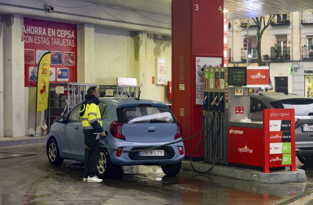 La nueva subida del precio de la gasolina pone en alerta a los conductores 2 Impacto y estrategias para los conductores