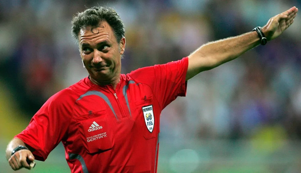 Sale a la luz por qué echaron del fútbol al árbitro más polémico de España 165 La aclaración que ha realizado el líder de árbitro