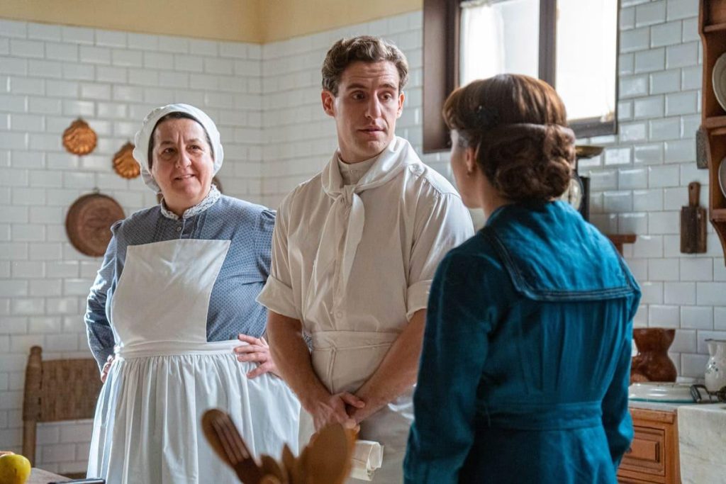 La Promesa: al descubierto el regalo misterioso en el primer capítulo de febrero 33 La Promesa: al descubierto el regalo misterioso en el primer capítulo