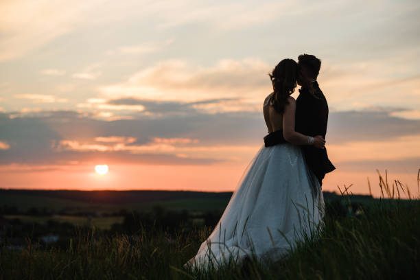 La conexión entre estrógenos y la duración del enamoramiento en mujeres
