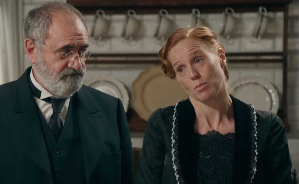 La doncella se desahoga con Abel en el nuevo episodio de 'La Promesa' en La 1 124 La doncella se desahoga con Abel en el nuevo episodio de 'La Promesa' en La 1