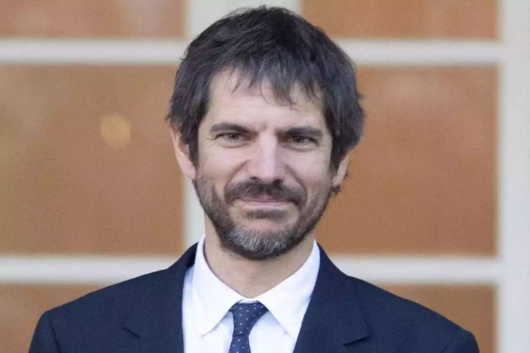 La descolonización de Urtasun ignora las obras españolas robadas