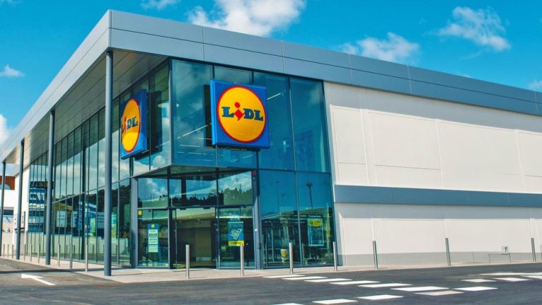 La lámpara LED que arrasa en Lidl y que podría ser de IKEA, ¡perfecta para salón y habitaciones!