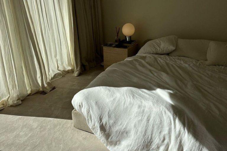 La lámpara minimalista y barata de IKEA para iluminar cualquier habitación de tu casa