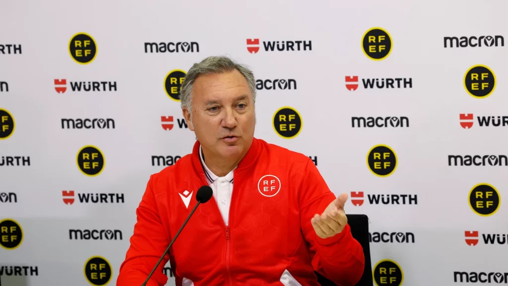 Sale a la luz por qué echaron del fútbol al árbitro más polémico de España 164 Las críticas no han faltado