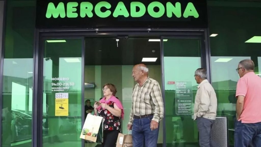 Te puedes comunicar con Mercadona para notificar o preguntar lo que quieras