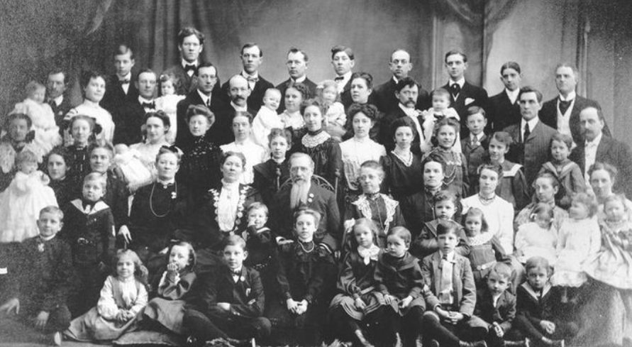 No te lo creerás: el número de hijos que tuvo la mujer que más veces ha sido madre en la historia