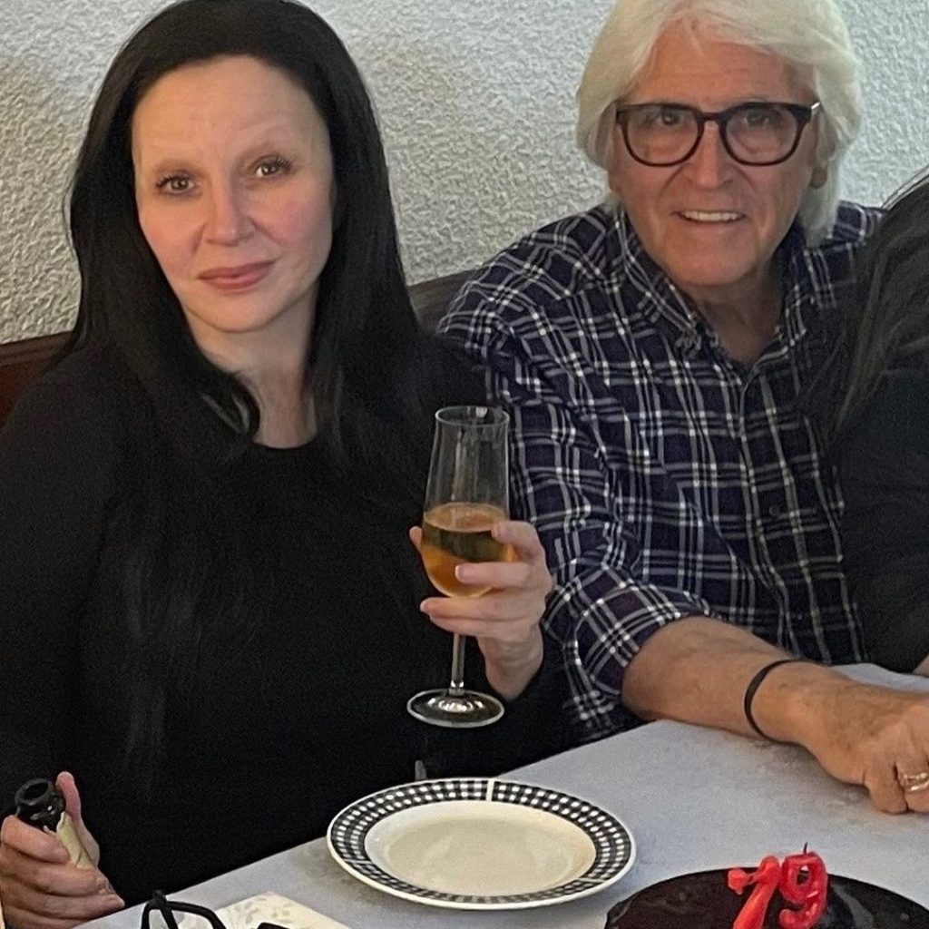 No sólo parece otra persona, sino que, además, es muy hermosa