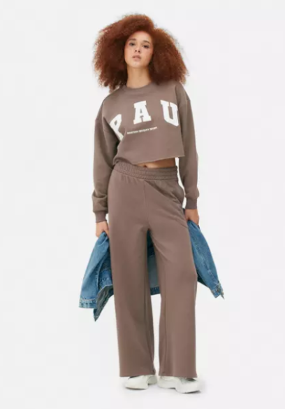Primark tiene las botas altas de Paula Echevarría para el invierno en las rebajas de enero