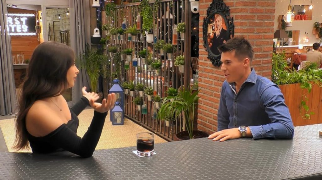Es un mamarracho, ¿de dónde ha salido?": la viral reacción en First Dates de una soltera al conocer a su cita
