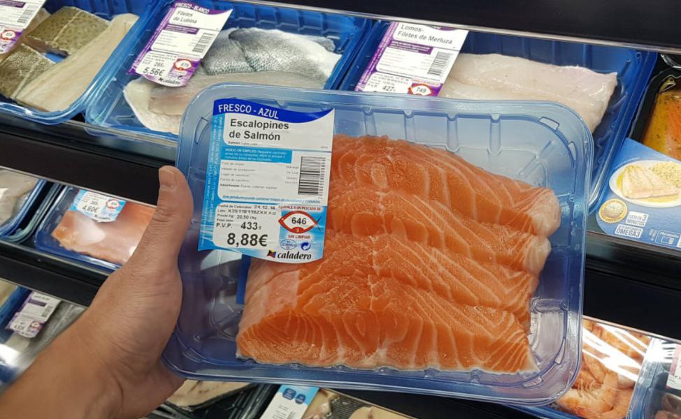 El nuevo concepto de Mercadona que cambiará tu forma de comprar en el supermercado 30 Bandejas refrigeradas: presentación innovadora del pescado de piscifactoría
