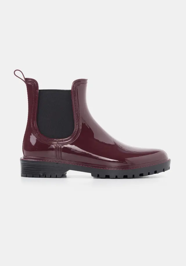 Encuentra los botines 'Chelsea' perfectos para días lluviosos en Carrefour, ¡y además con descuento!