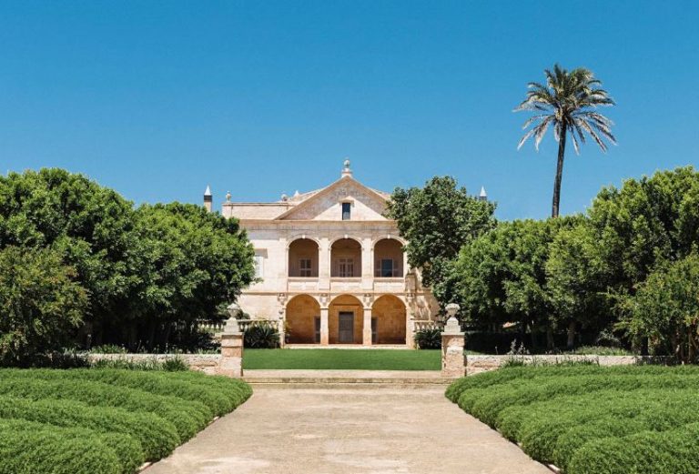 'The Wall Street Journal' elige Baleares y los hoteles Mirador de Dalt Vila, Son Bunyola, Son Vell y Zell entre los 10 destinos de 2024