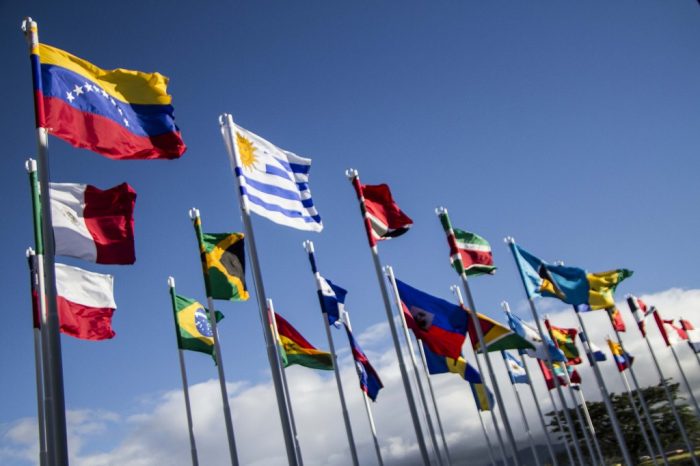 El bajo crecimiento económico de Latinoamérica afectó el dinamismo de los mercados laborales en 2023