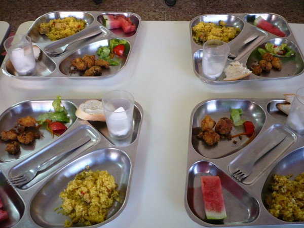 De vergüenza: la OCU da una advertencia sobre los menús escolares de España