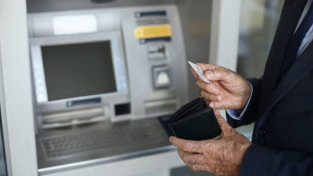 Comisiones bancarias cajero banco