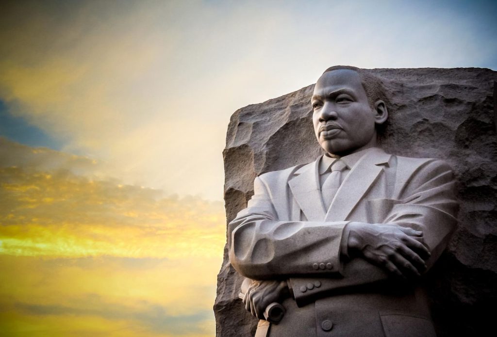 Hoy es el día del adalid de la justicia y la lucha contra la discriminación: recordamos la vida y legado de Martin Luther King 4 figura
