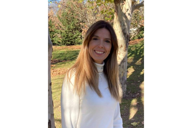 La emotiva travesía literaria de Yurena López Ruiz, 'Donde mis alas me lleven'