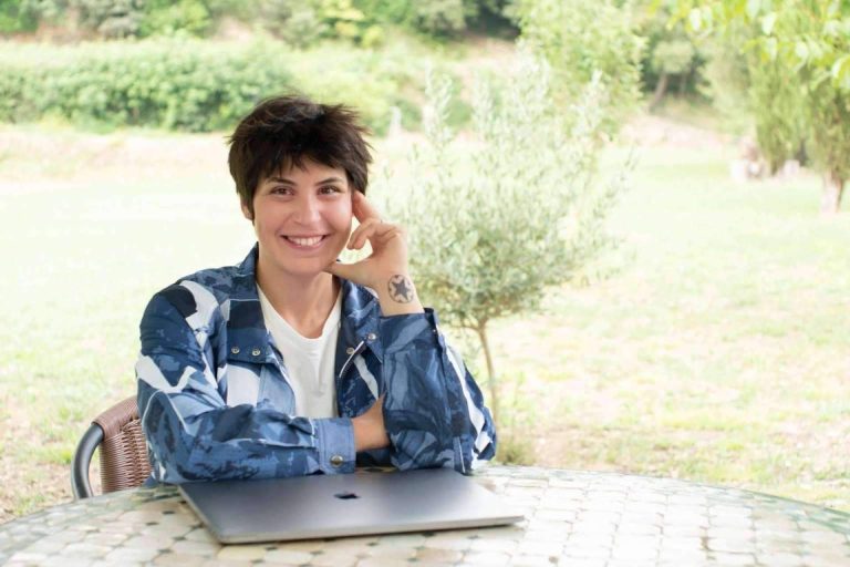 Maximizar beneficios del marketing digital gracias al curso de ChatGPT en español