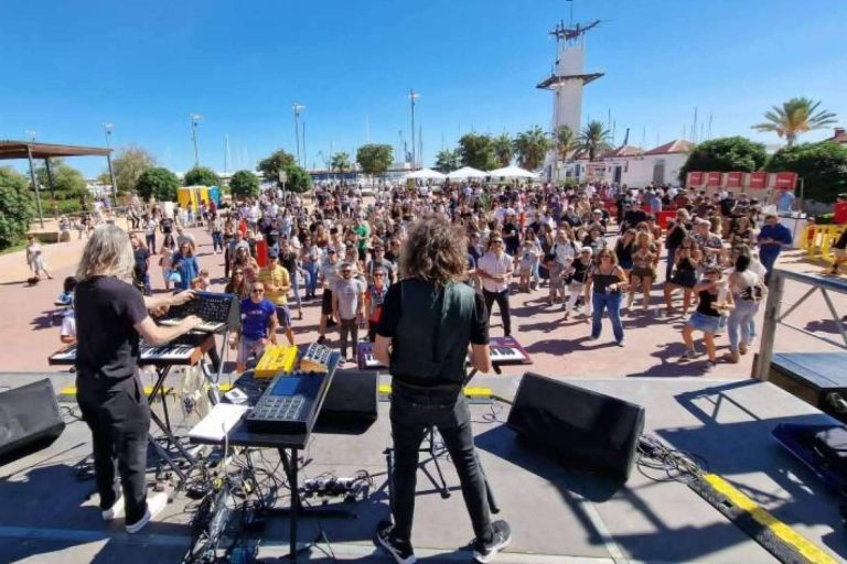 Eventos culturales en la Plaza del Mar en el Grao de Castellón
