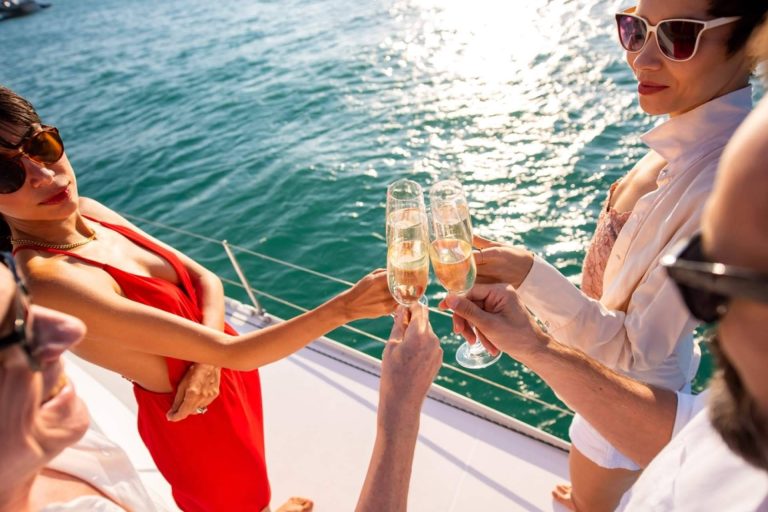 Despedidas de soltero y soltera en Alicante con Despedidas Karamba