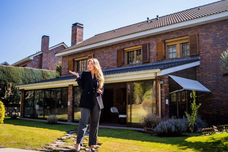 Saguar Real Estate cierra la venta de un chalet de lujo en la exclusiva urbanización Monte Alina, en Pozuelo de Alarcón