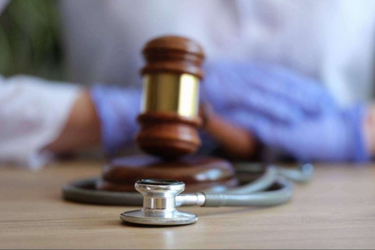 Rafael Martín Bueno, servicio jurídico profesional especializado en negligencias médicas