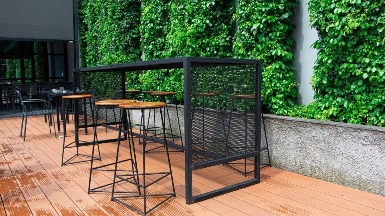 Apartmueble ofrece proyectos de mobiliario para exterior a medida