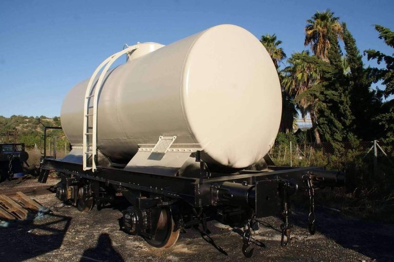 La Fundación del Patrimonio Ferroviario inicia la restauración del vagón de RENFE PR-14.660