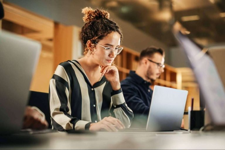 Shared Space permite reservar espacios de coworking en las principales ciudades