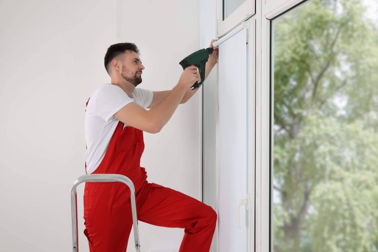 Una empresa especialista en reparación de persianas es Soluciones González