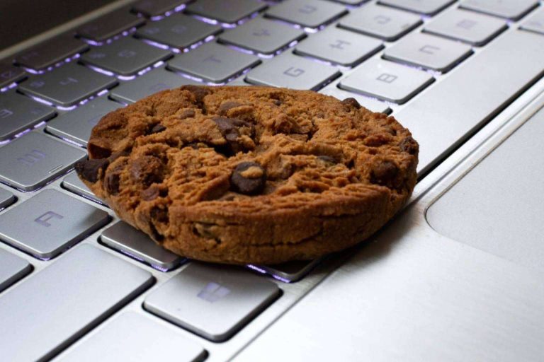 Alerta de Cookies, multas inminentes a partir del 11 de enero de 2024 por no cumplir la Guía de Cookies de la AEPD