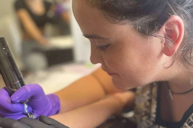 Tatuajes personalizados que cuentan una historia, con Tatuajes Hechos con Amor