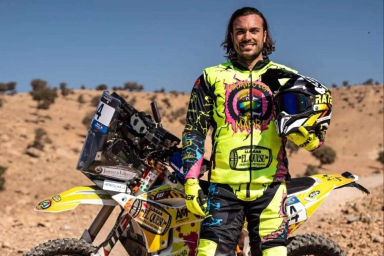 Adquirir ropa personalizada para practicar motocross y enduro