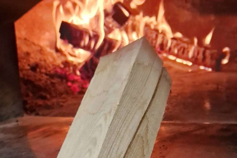 La leña de haya es un producto ideal para los hornos de pizzerías napolitanas