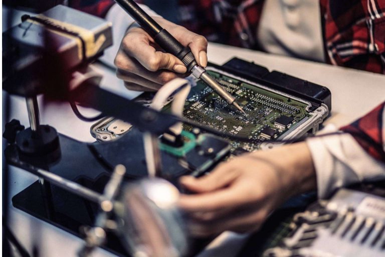 Cursos para talleres de electrónica de vehículos, de la mano de Digi-Tec