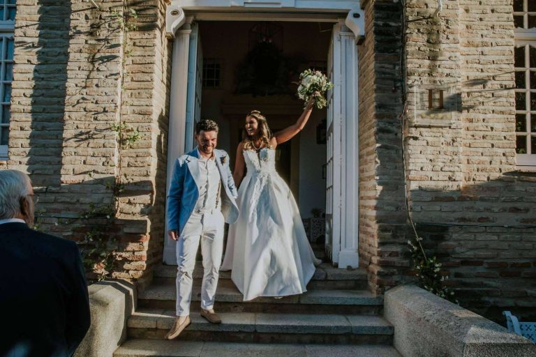 Tendencias en bodas 2024; desde las novias de negro hasta las zero waste
