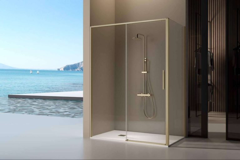 Mamparas de baño con perfil negro y oro cepillado, disponibles en Mamparas Blau
