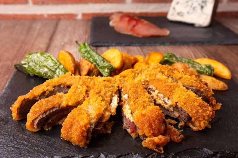 El proveedor de cachopos asturianos Kachopo King elabora estos productos artesanalmente uno a uno en Gijón