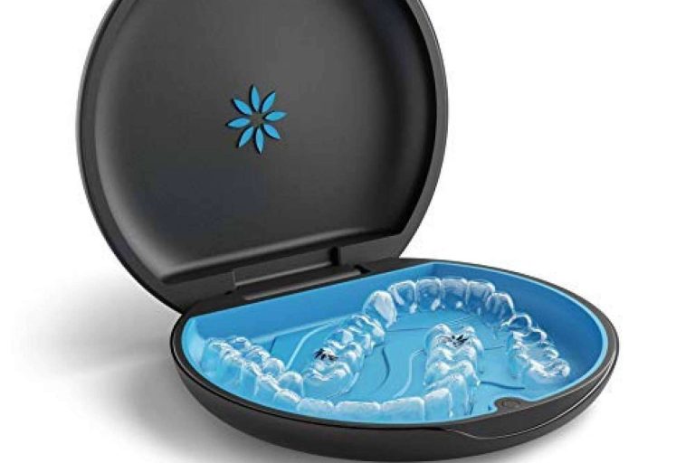 Lola Escalante explica cómo funciona la ortodoncia invisible