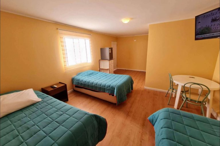 Alojarse en Residencial Baquedano; tranquilidad en un pueblo con mucha riqueza cultural