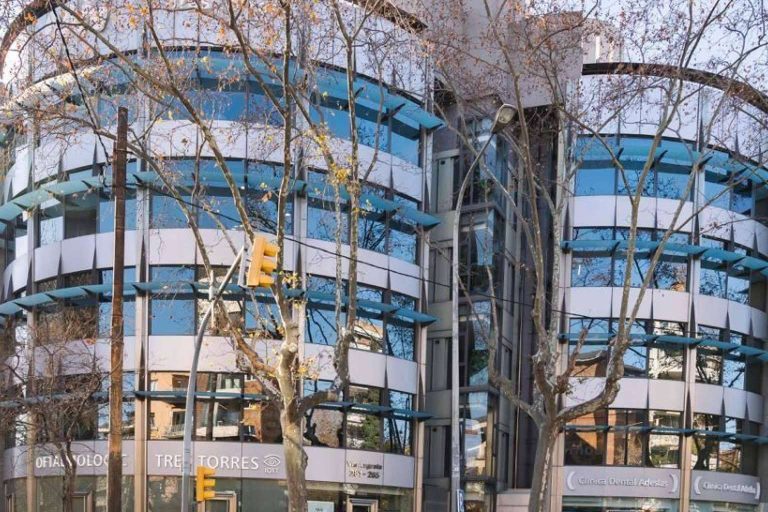 Razones por las que realizar el trasplante capilar en Barcelona