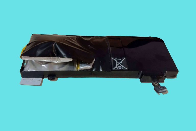 Cambiar la batería de un MacBook con los expertos de Reparar Ordenadores