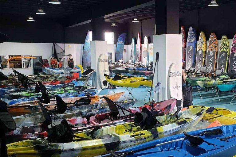 Acceder a kayaks 100 % eléctricos con TodoKayak, uno de los pioneros del sector