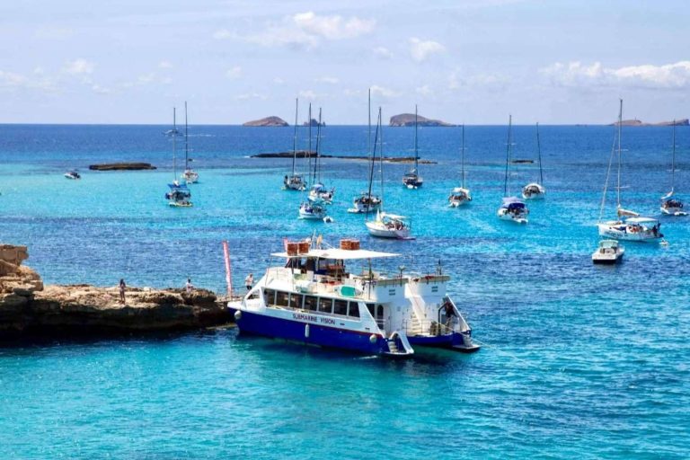 Float Your Boat permite disfrutar de paseos en barco por Ibiza