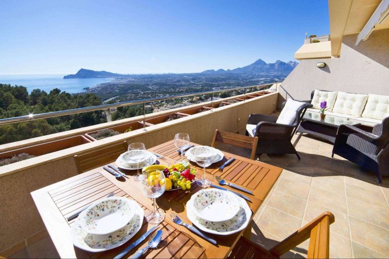 Vivir una experiencia única es posible a través de Redi Altea y sus casas y apartamentos Altea