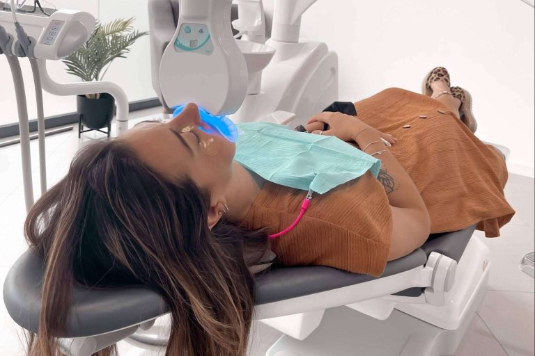 ¿Qué hay que saber acerca del blanqueamiento dental?, por Clínica MG Dental