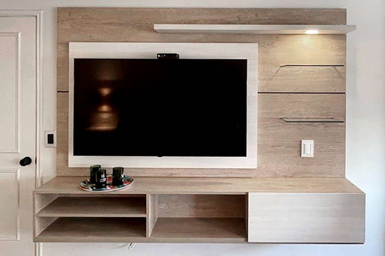 Para espacios funcionales, diseño y fabricación de respaldos de cama y rack TV con Webdecor