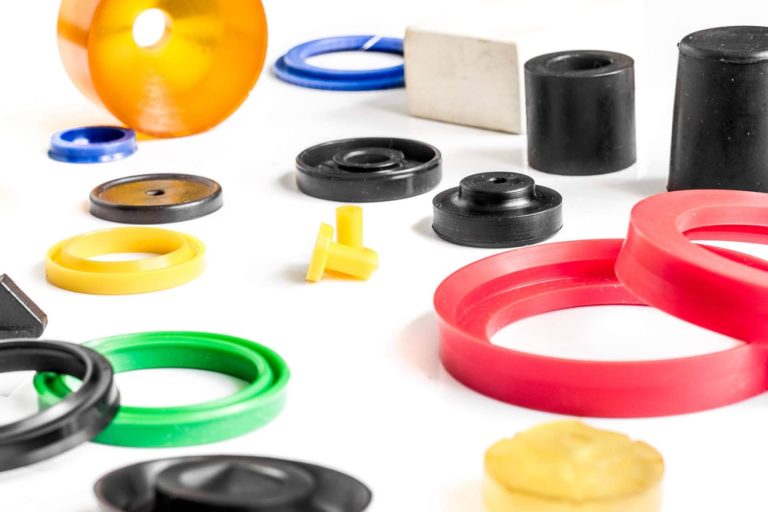 Obtener piezas de diferentes tipos de plásticos, de la mano de Grumeber